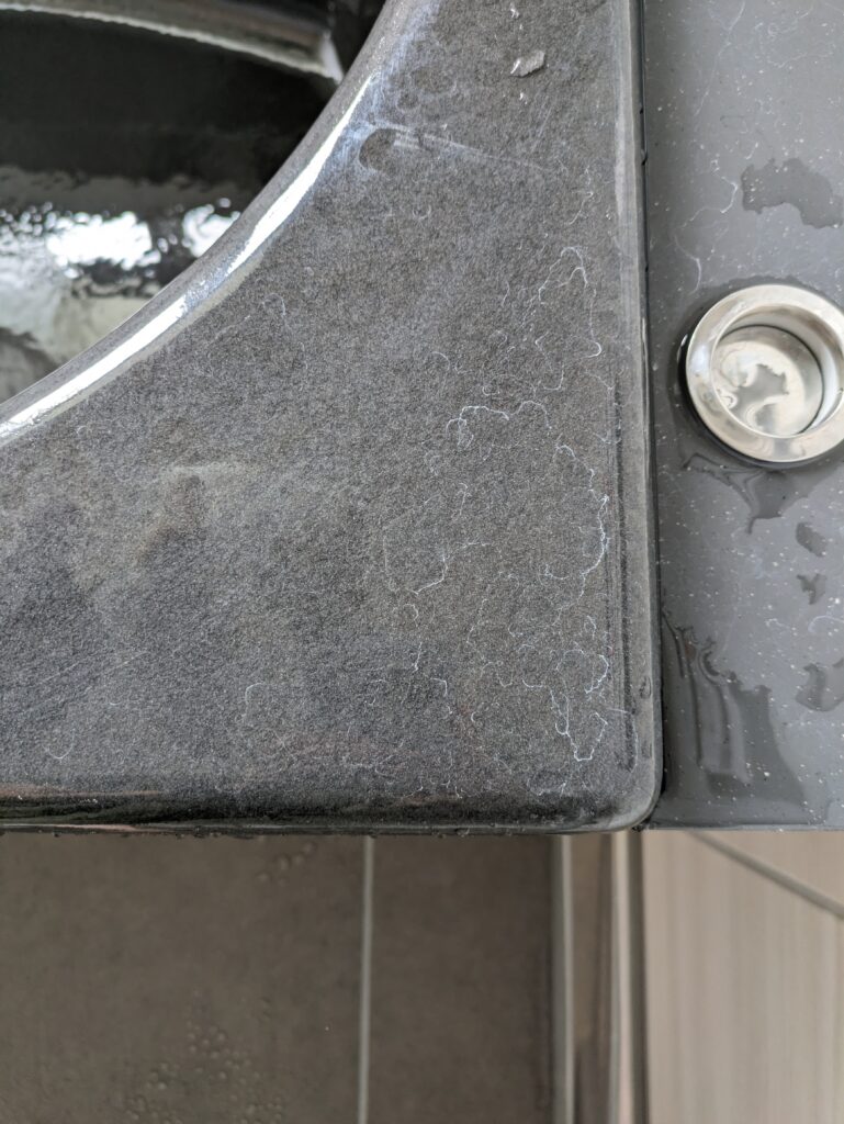 タカラのプレデンシア(ラスターブラック)に2週間でついた水垢