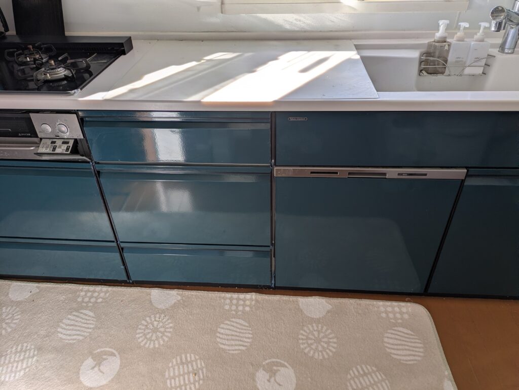 ブルーグリーンキッチン