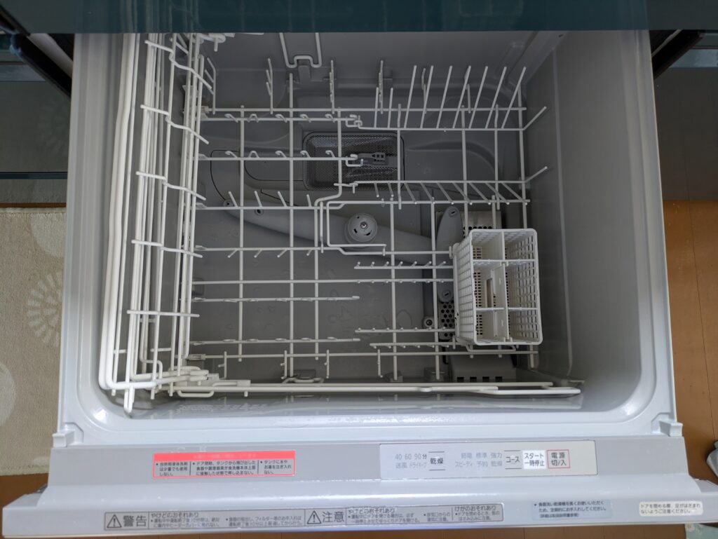 3年使用したパナソニック製の大型食洗機。一部部品に不備あり